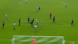 Claudio Pizarro marcó magistral gol ante el Hannover [VIDEO]