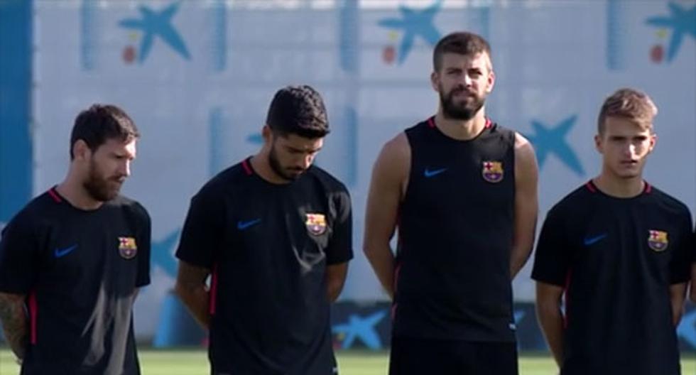 Jugadores de Barcelona hicieron minuto de silencio por atentado del 17 de agosto | Foto: Captura