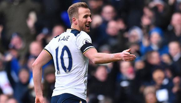 Harry Kane es el nombre de moda en el 'Viejo Continente'. Su esplendorosa campaña con el Tottenham hizo que varios clubes se fijen en él. El Real Madrid estaría considerando su fichaje. (Foto: AFP)