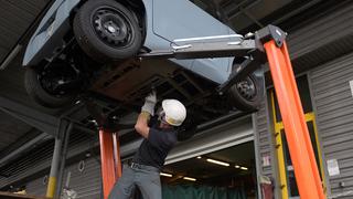 La fórmula para tener autos eléctricos baratos: baterías más pequeñas y menos autonomía