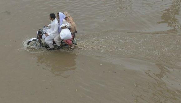 Pakistán: Inundaciones dejan 43 muertos y 24 desaparecidos