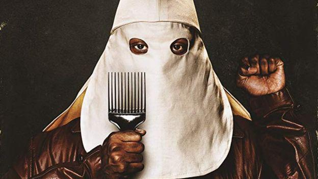 "BlacKkKlansman": la extraordinaria historia de Ron Stallworth, el policía negro que se infiltró en el Ku Klux Klan.
