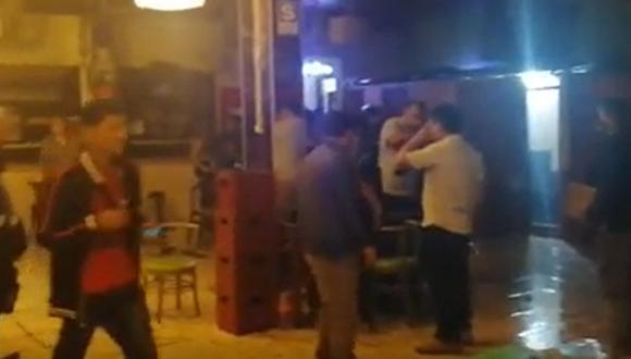 Policía intervino una fiesta que se realizaba en pleno horario de toque de queda en el Callao | Foto: Captura de video