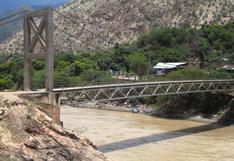 Puente en Amazonas a punto de colapsar por crecida del río Marañón