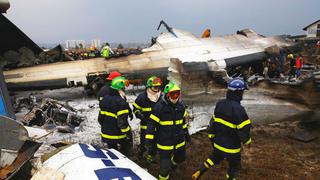 YouTube: El video del devastador panorama que dejó el accidente de avión en Nepal