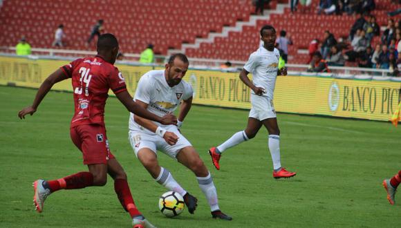 Liga de Quito no pasó mayores apuros para imponerse en condición de local ante un flojo rival que vio como verdugo a Hernán Barcos, quien anotó un doblete. (Foto: LDU Web)