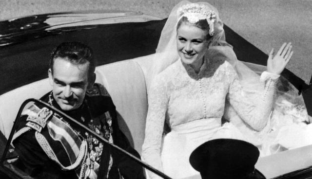 La actriz Grace Kelly estaba en la cima de una brillante carrera en Hollywood cuando lo dejó todo para casarse con el príncipe Rainiero III de Mónaco en abril de 1956. (Foto: AFP)