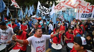 Marcha en Argentina por más trabajo y mejores salarios frente a una inflación desbordada