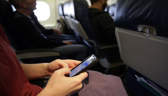 Compañía aérea ofrece Wifi en los vuelos
