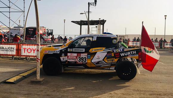 El nacional no pudo partir en el Dakar 2019 debido a problemas con las verificaciones de su camioneta. (Foto: Facebook)