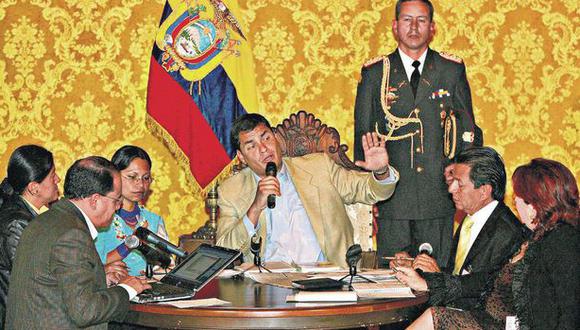 Apenas llegó al Gobierno en el 2007, Correa promovió un referéndum para convocar a una Asamblea Constituyente. (FOTO/EL COMERCIO DE QUITO)