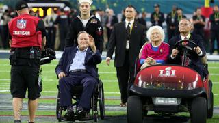 El ex presidente Bush y su aparición en el Super Bowl