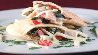 Pan pita con jamón de pavo