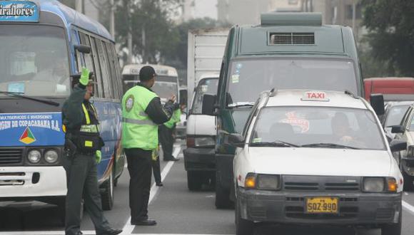 Serenos ayudarán a la PNP a controlar el tránsito en la ciudad