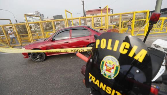 El criminal huyó y el conductor fue llevado al hospital hipólito Unanue, en El Agustino. (Foto: Joseph angeles/@photo.gec)