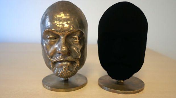 Pintan objeto con Vantablack, el material más oscuro del mundo