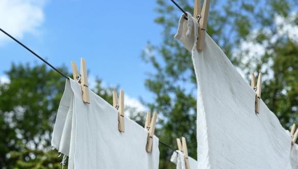 Existen una serie de trucos caseros para lavar ropa blanca y que quede impecable. (Foto: Pixabay)
