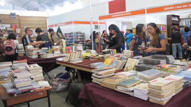 Feria del Libro de Arequipa se inauguró hoy en una nueva sede  - 2