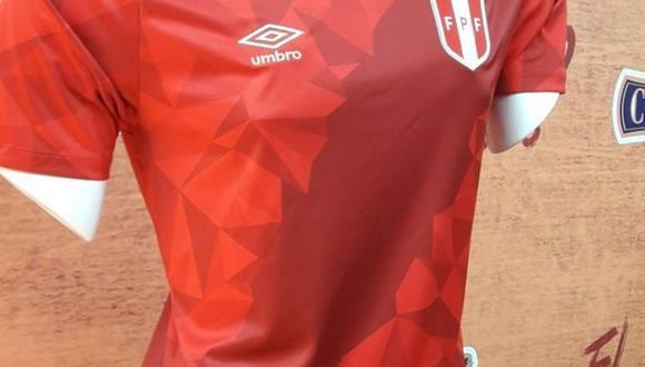 Tercera camiseta de la selección peruana.