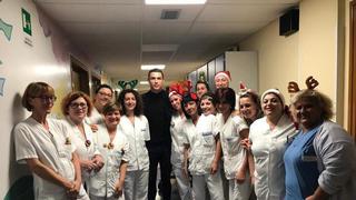 Cristiano Ronaldo sorprendió a niños de un hospital en Turín por Navidad