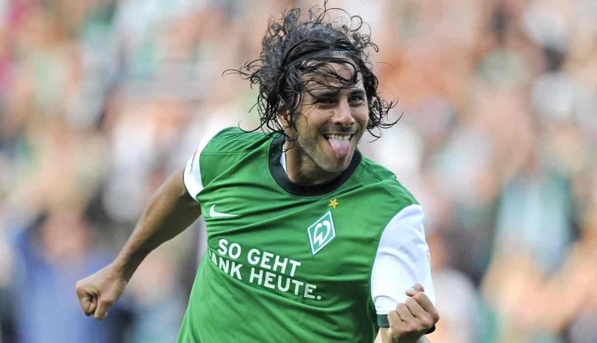 Claudio Pizarro habló con una revista alemana donde confesó que su llegada a Alemania fue lo mejor de su carrera y que se siente muy cómodo en Werder Bremen porque es su segunda casa. (Foto: AFP / Video: Bundesliga)