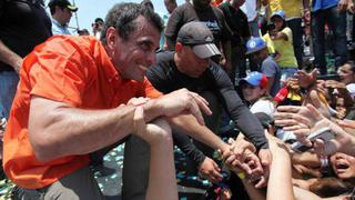 Capriles promete eliminar corrupción y mantener los "beneficios para el pueblo"