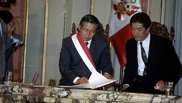 El 29 de diciembre de 1993, el entonces presidente Alberto Fujimori promulga la Constituci&oacute;n del 93&#039;. (Foto: Archivo El Comercio)