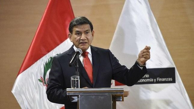 El ministro del Interior, Carlos Morán, expuso ante varias autoridades electas. (Foto: Mininter)