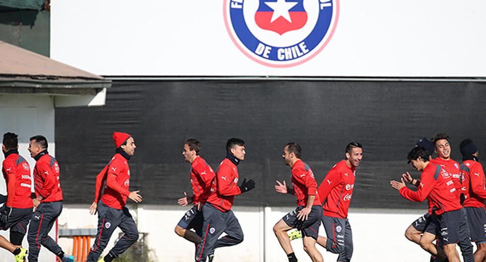 La selección chilena sigue entrenando sin la presencia de Arturo Vidal. (Foto: Getty Images)