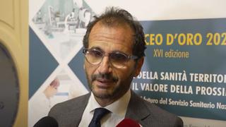 Viceministro de Salud de Italia dice que no existen pruebas de la eficacia de las vacunas contra el COVID-19 