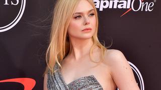 El último y brillante look de Elle Fanning | FOTOS