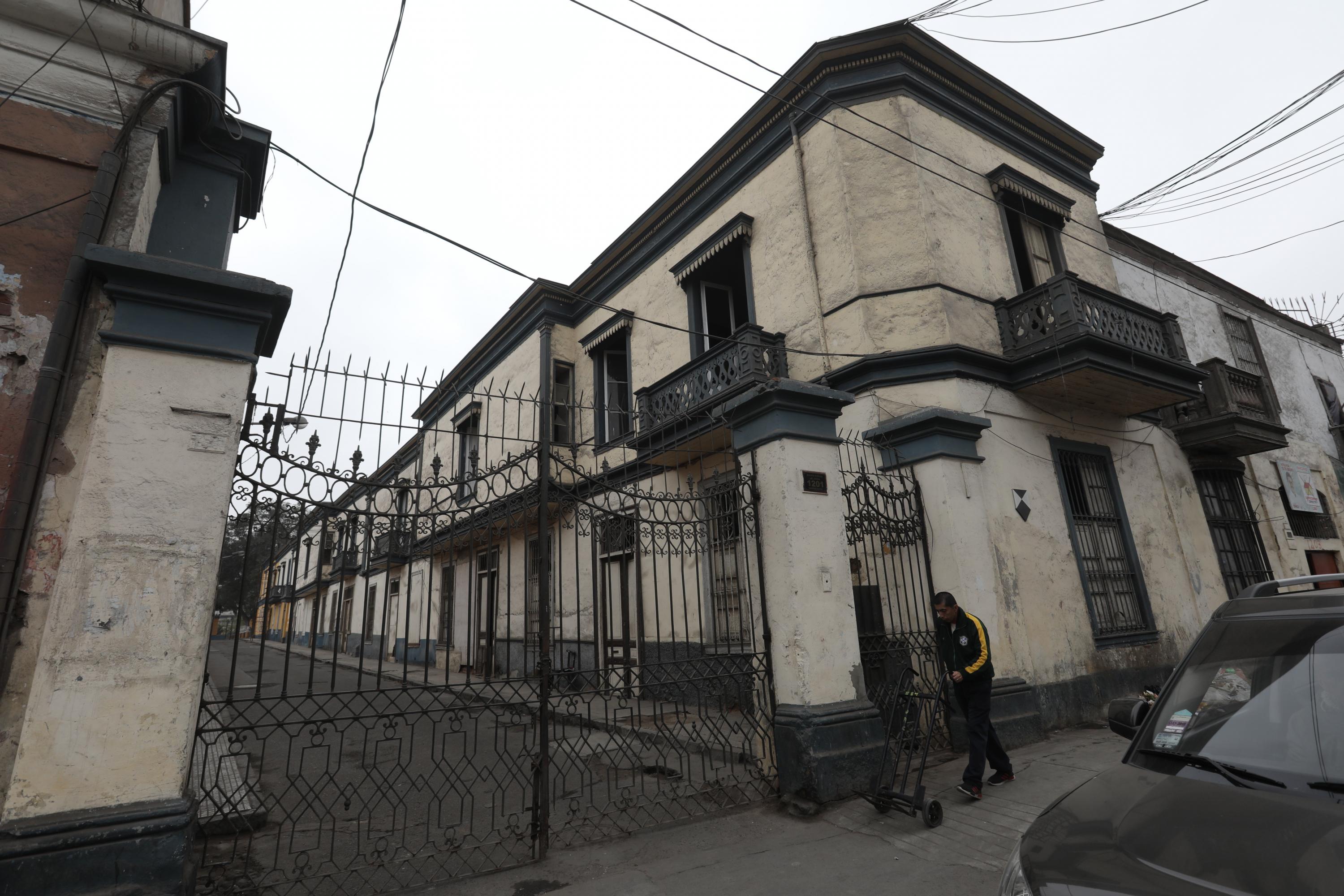 El ingreso a la Quinta Heeren, sin embargo, luce abandonado y la zona es insegura (Foto:El Comercio)