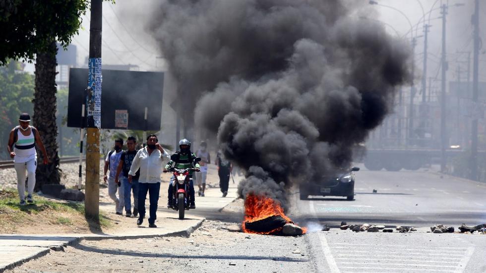 Paro de transportistas: Con piedras, palos y quema de llantas bloquearon la Carretera Central | nnpp | PERU | EL COMERCIO PERÚ