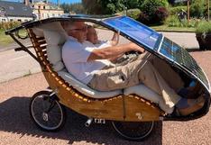 Ingeniero jubilado crea un vehículo solar para dos usando bicicletas eléctricas