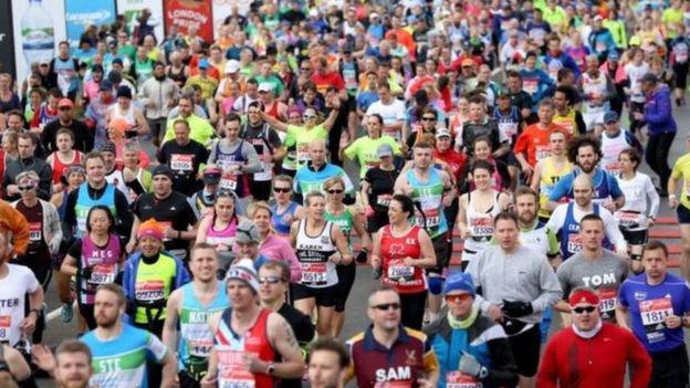 Ignorar el problema puede causar un dolor crónico que condicionará las actividades cotidianas que realiza una persona. (Foto: Getty)