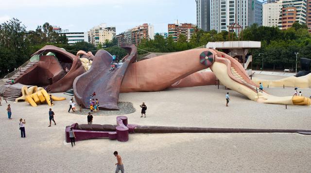 Este 'gigante' es la gran atracción de este parque en España - 3