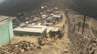VMT: vecinos denuncian que ‘muro de la vergüenza’ los separa de La Molina