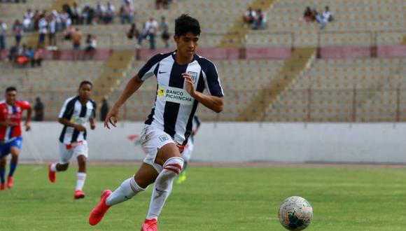 Sebastián Cavero, juvenil de Alianza Lima, entrenará con la Sub 20 del Palmeiras | Foto: Agref