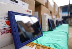Piura: Minedu entregó tablets a escolares afectados por huaico en Canchaque