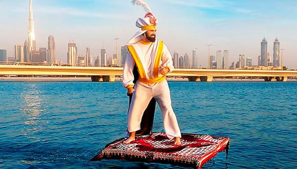 Un youtuber de Dubai sorprendió a todos sus suscriptores con la creación de una alfombra voladora. | Créditos: @RhyzOrDie / YouTube.