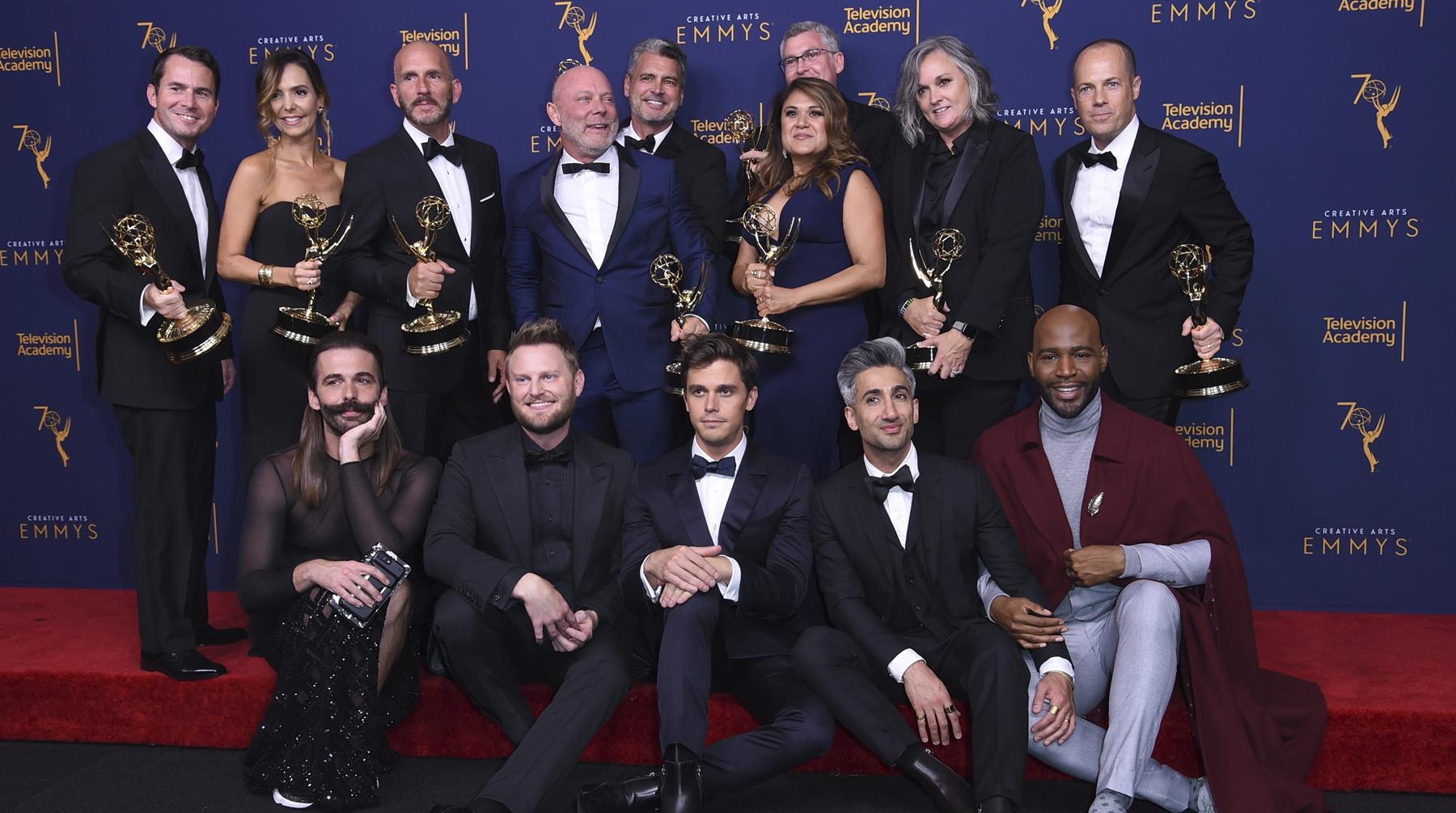 Estrella de "Queer Eye", Jonathan Van Ness, fue así a la entrega del Creative Emmy 2018. (Fotos: Agencias)