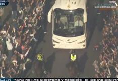 Miles de aficionados recibieron al Real Madrid en el Santiago Bernabéu