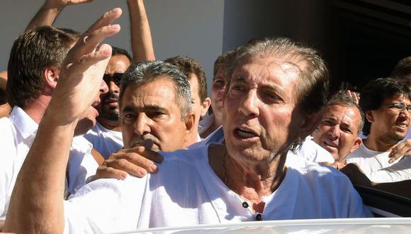 Las autoridades negocian la entrega de Joao de Deus de 76 años con sus abogados. (Foto: AFP).