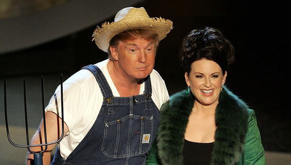 Donald Trump y Megan Mullally en el Emmy. (Foto: Agencias)