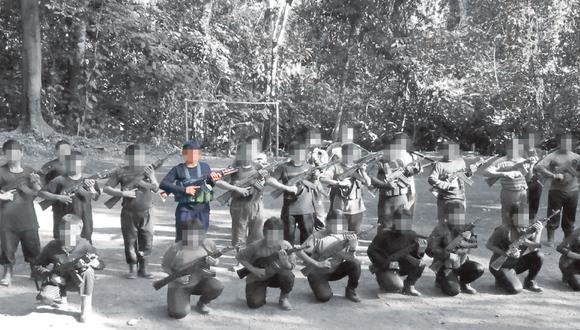 En esta imagen, difundida en el 2014, aparecen los integrantes de una columna terrorista armada que se moviliza por varios sectores del Vraem. La mayoría son muy jóvenes. Uno de ellos es ‘Agustín’.