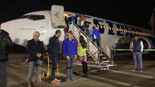 Primer vuelo humanitario con 115 migrantes partió de Arica a Venezuela 