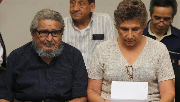 Abimael Guzmán y Elena Iparraguirre, cabecillas presos con cadena perpetua por liderar Sendero Luminoso. (Foto referencial: EFE)