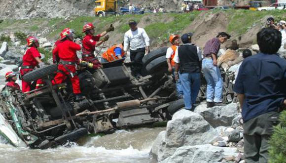 Tres fallecidos dejó vuelco de un camión en vía Jaén - Chiclayo