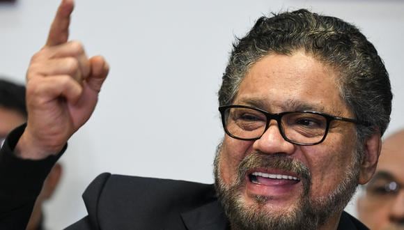 Iván Márquez, candidato al Senado por el partido político Fuerza Alternativa Revolucionaria del Común (FARC), habla durante una conferencia de prensa en Bogotá el 10 de abril de 2018. (Foto: Luis ACOSTA / AFP)