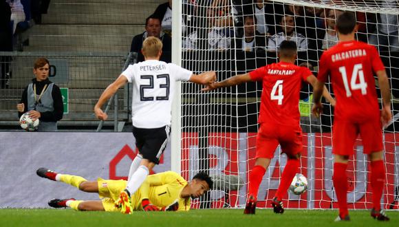 Alemania halló la anotación del triunfo luego de un fallo del debutante Marcos López. La definición final fue obra de Nico Schulz. (Foto: AFP)